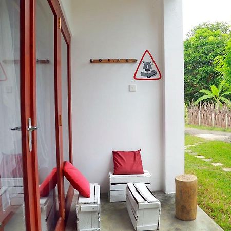 Chez Podi Surf Stay Mirissa Bagian luar foto