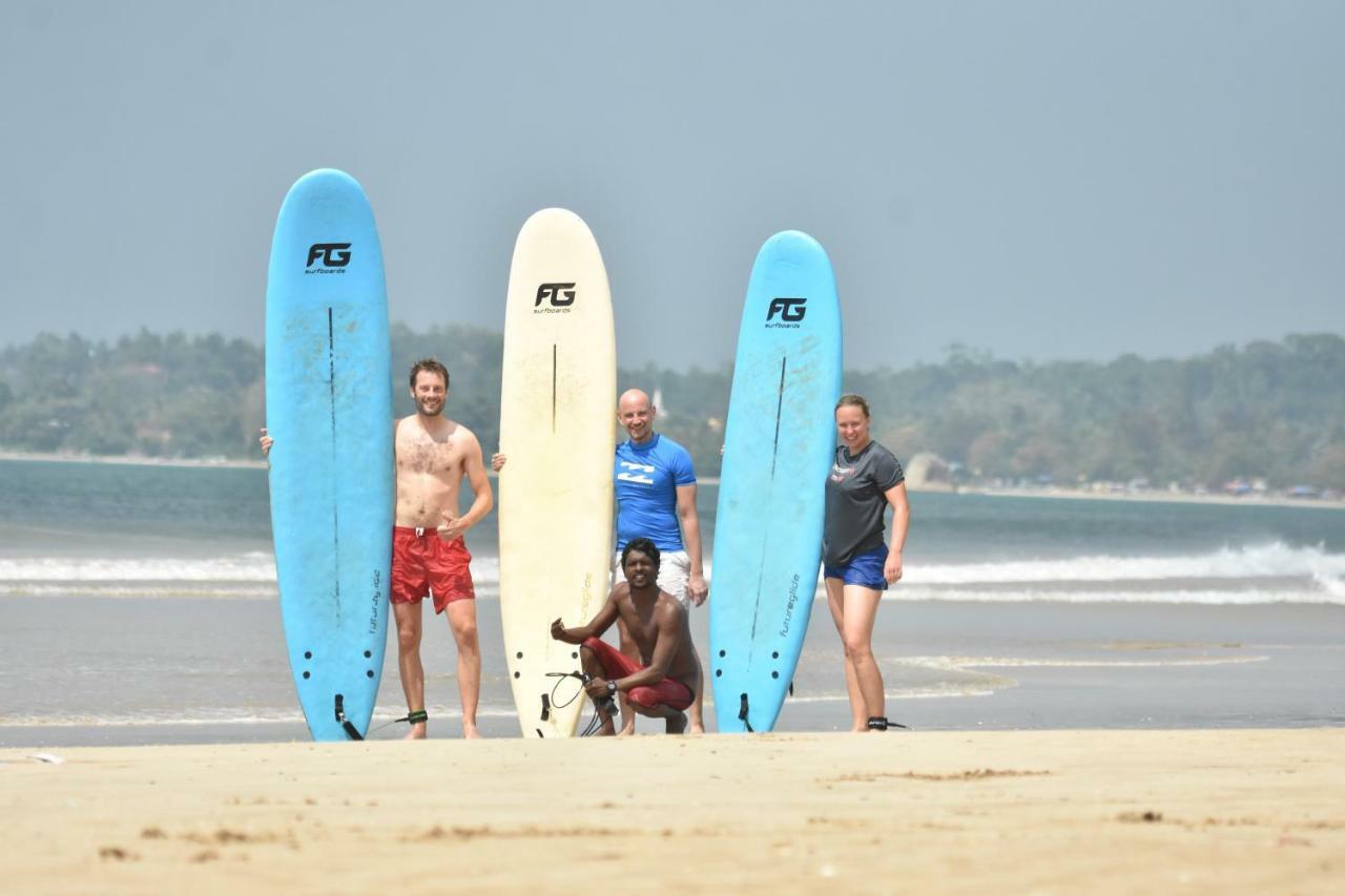 Chez Podi Surf Stay Mirissa Bagian luar foto